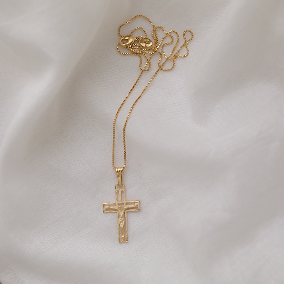 Crucifix Necklace | 18k Gold Filled - Picture 3 of 9